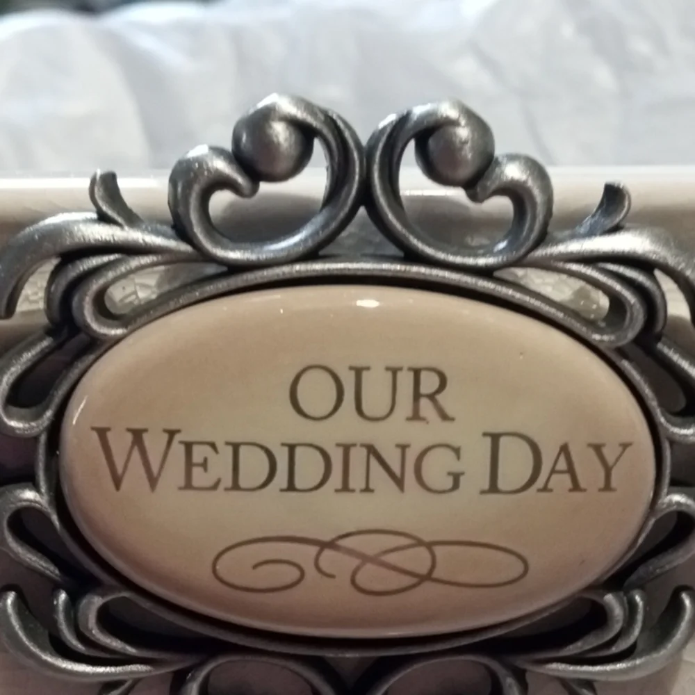 Picture frame - Picture 2 of 4